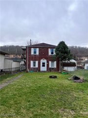 315 Grant Street, Newell, WV 26050