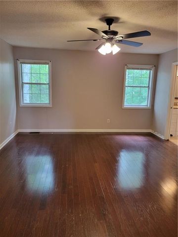 1060 Hillsborough Chase NW, Kennesaw, GA 30144