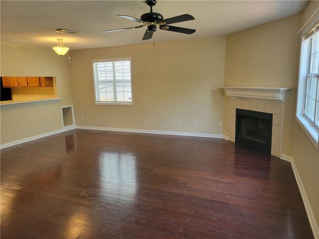 1060 Hillsborough Chase NW, Kennesaw, GA 30144