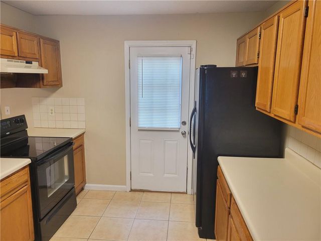 1060 Hillsborough Chase NW, Kennesaw, GA 30144