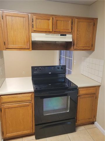 1060 Hillsborough Chase NW, Kennesaw, GA 30144