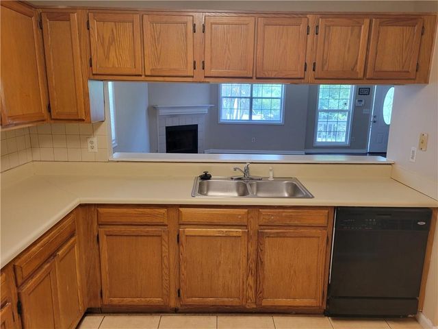 1060 Hillsborough Chase NW, Kennesaw, GA 30144