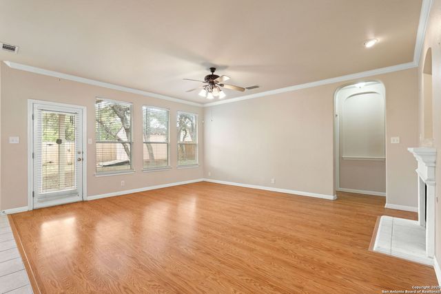 9331 Vinca Pass, San Antonio, TX 78251