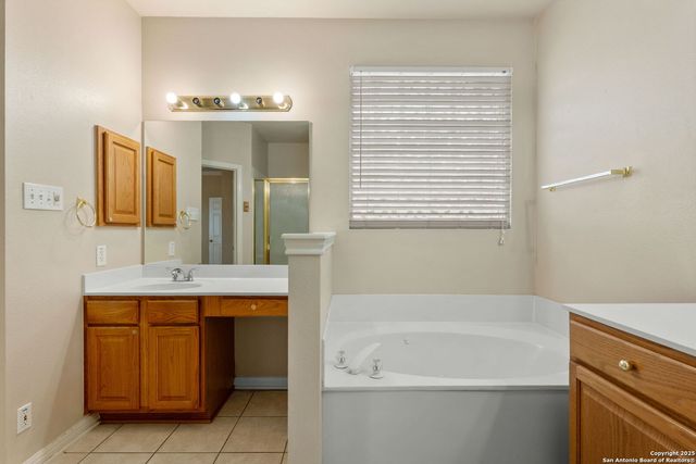 9331 Vinca Pass, San Antonio, TX 78251