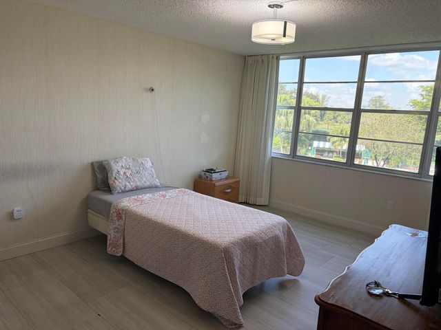 900 SAINT CHARLES Place 311, Pembroke Pines, FL 33026