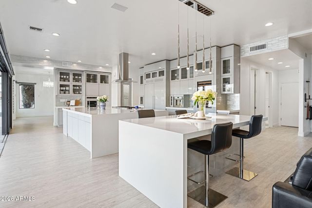 1455 W HEATHER Avenue, Gilbert, AZ 85233