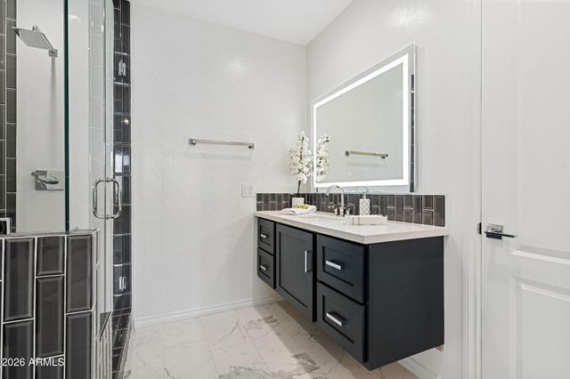 1455 W HEATHER Avenue, Gilbert, AZ 85233