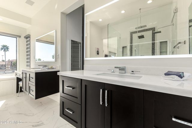 1455 W HEATHER Avenue, Gilbert, AZ 85233