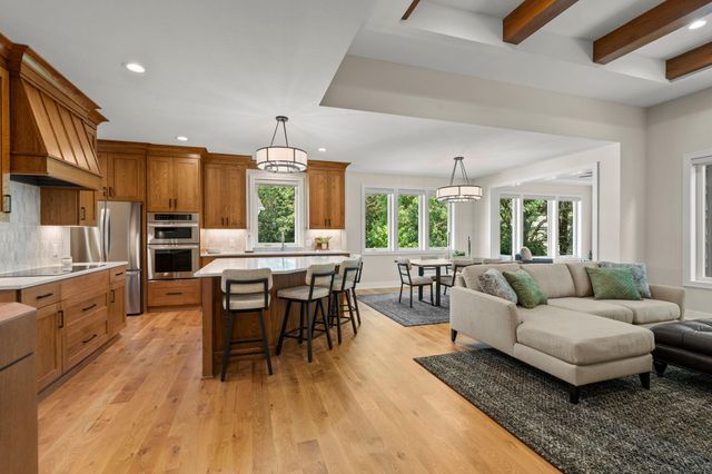 7061 Highland Court, Eden Prairie, MN 55346