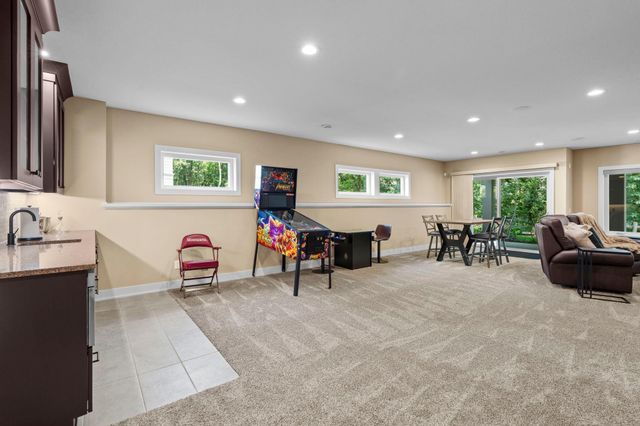 7061 Highland Court, Eden Prairie, MN 55346
