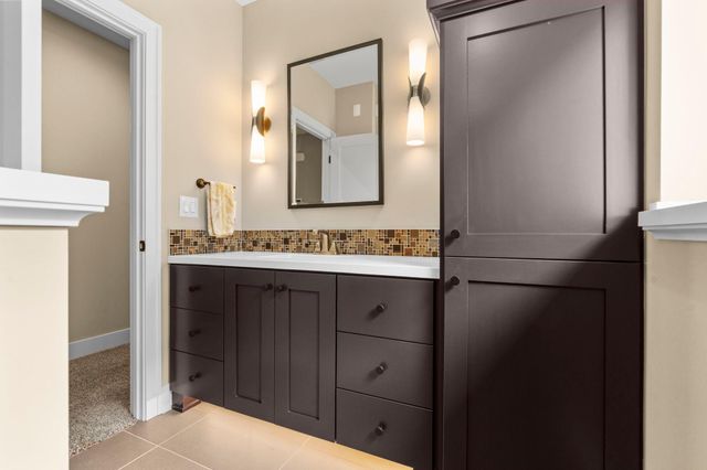 7061 Highland Court, Eden Prairie, MN 55346