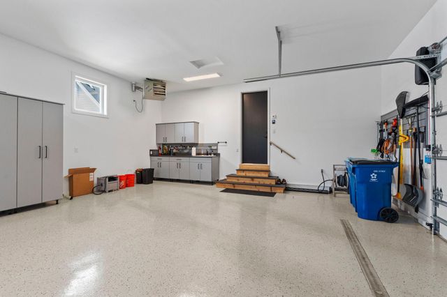 7061 Highland Court, Eden Prairie, MN 55346