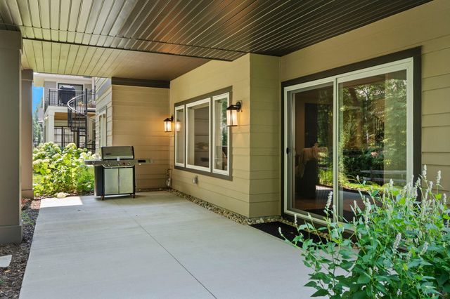 7061 Highland Court, Eden Prairie, MN 55346