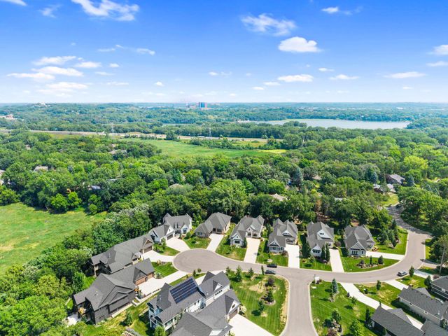 7061 Highland Court, Eden Prairie, MN 55346