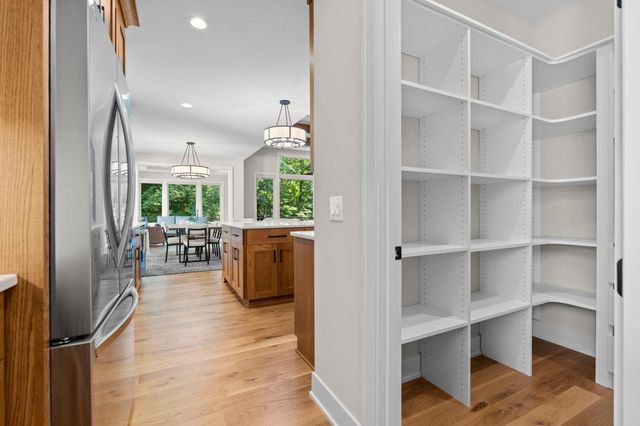 7061 Highland Court, Eden Prairie, MN 55346