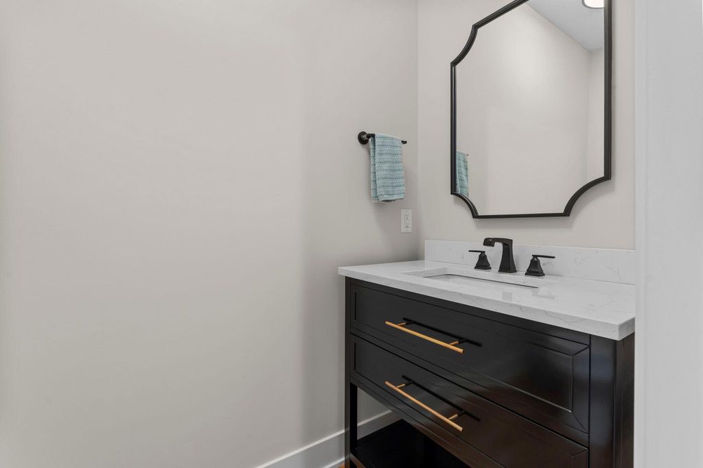 7061 Highland Court, Eden Prairie, MN 55346 — photo 4