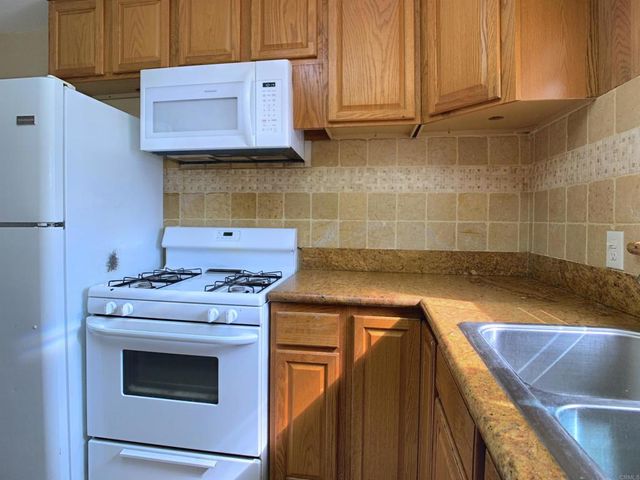 9336 Carlton Hills Blvd, Santee, CA 92071