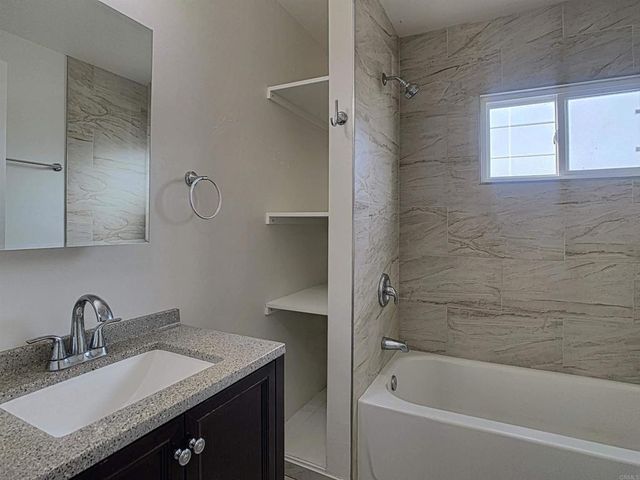 9336 Carlton Hills Blvd, Santee, CA 92071