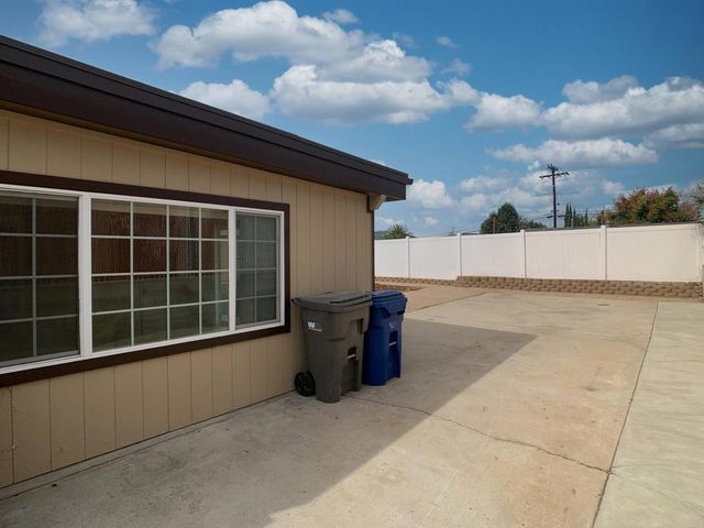 9336 Carlton Hills Blvd, Santee, CA 92071