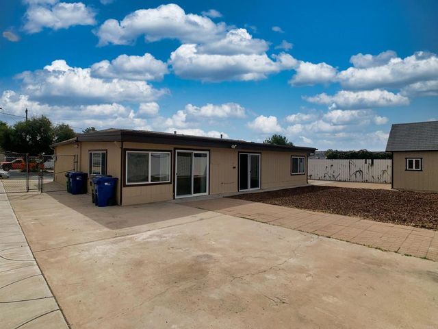 9336 Carlton Hills Blvd, Santee, CA 92071