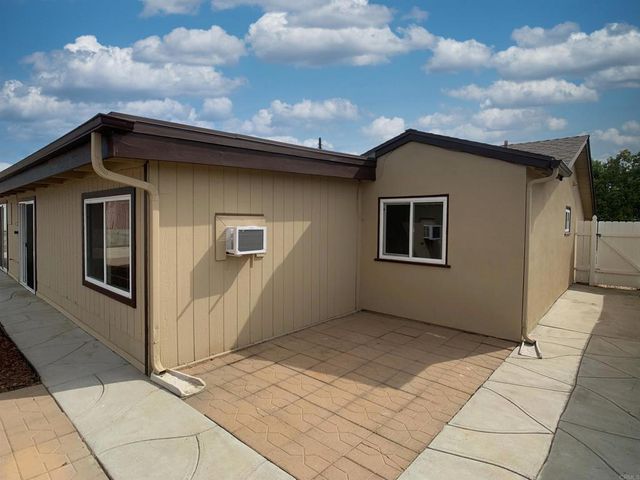 9336 Carlton Hills Blvd, Santee, CA 92071