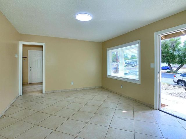 9336 Carlton Hills Blvd, Santee, CA 92071