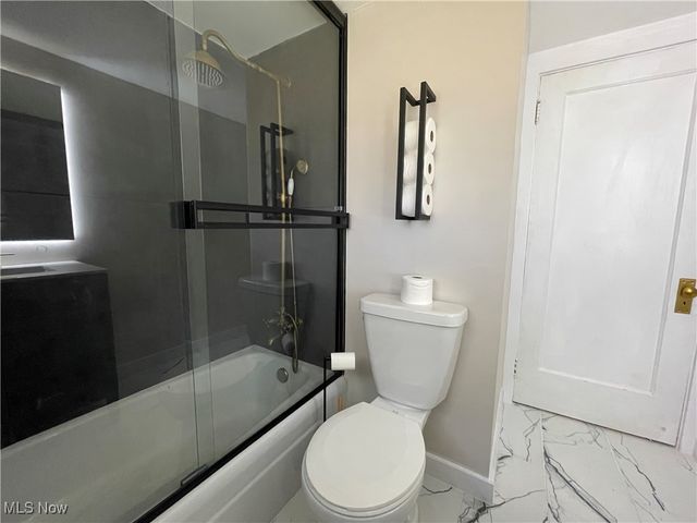 2619 E Aurora Road, Twinsburg, OH 44087