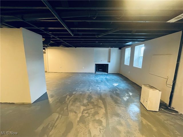 2619 E Aurora Road, Twinsburg, OH 44087