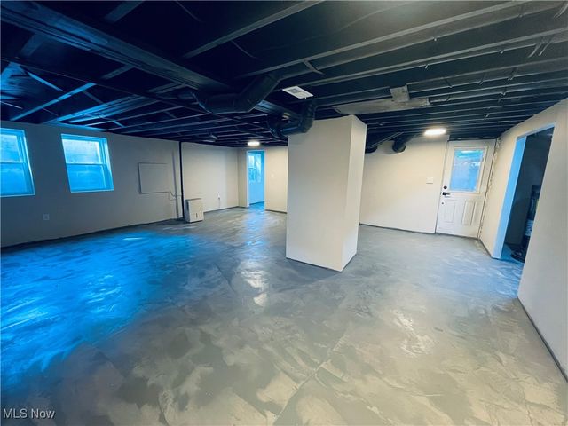 2619 E Aurora Road, Twinsburg, OH 44087