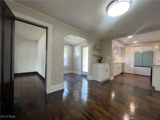 2619 E Aurora Road, Twinsburg, OH 44087