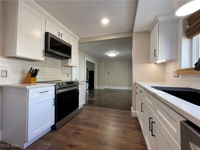 2619 E Aurora Road, Twinsburg, OH 44087