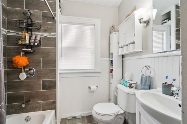 1055 17th Street, Marion, IA 52302