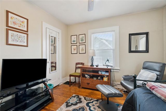 1055 17th Street, Marion, IA 52302