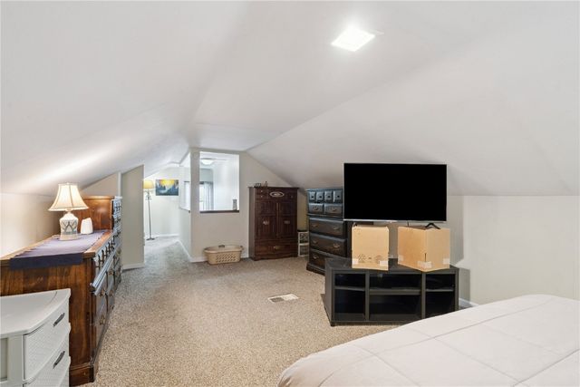 1055 17th Street, Marion, IA 52302