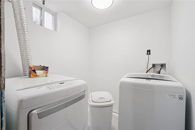 1055 17th Street, Marion, IA 52302