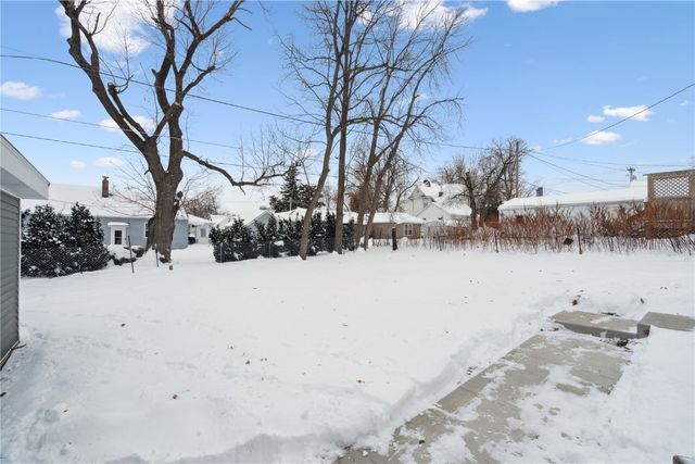 1055 17th Street, Marion, IA 52302