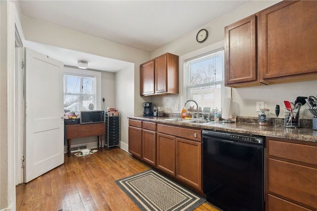 1055 17th Street, Marion, IA 52302