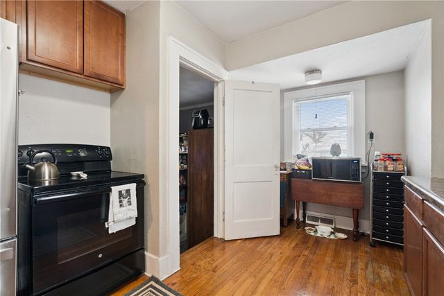 1055 17th Street, Marion, IA 52302