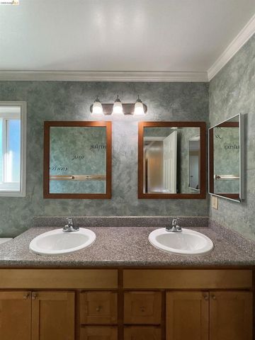 1520 Schenone Ct 2, Concord, CA 94521