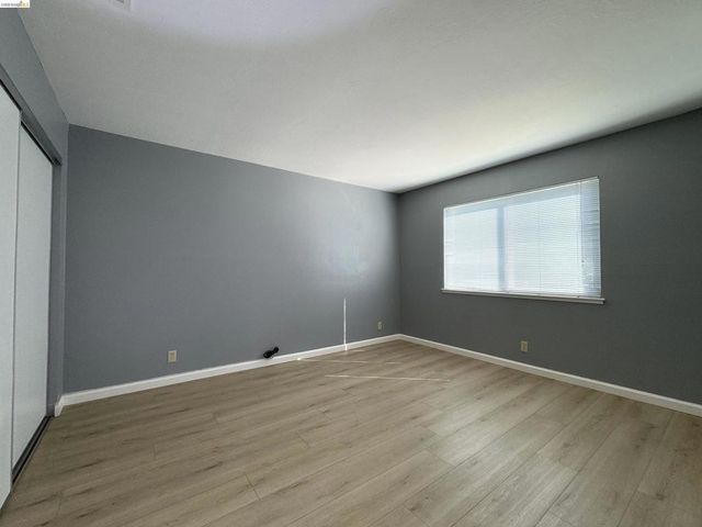 1520 Schenone Ct 2, Concord, CA 94521