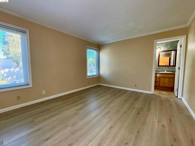 1520 Schenone Ct 2, Concord, CA 94521