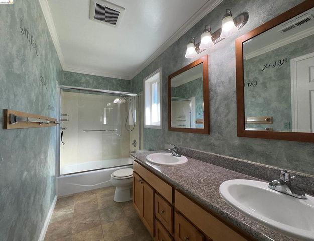 1520 Schenone Ct 2, Concord, CA 94521