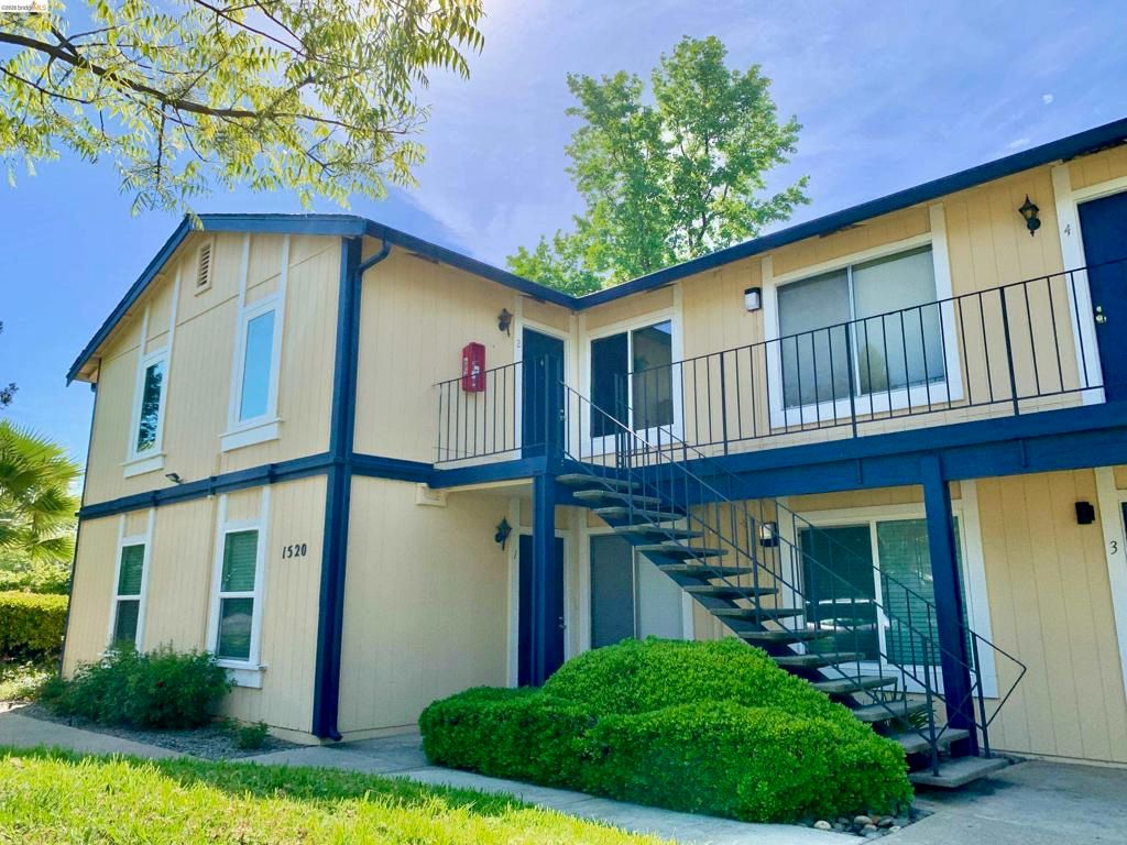 1520 Schenone Ct 2, Concord, CA 94521