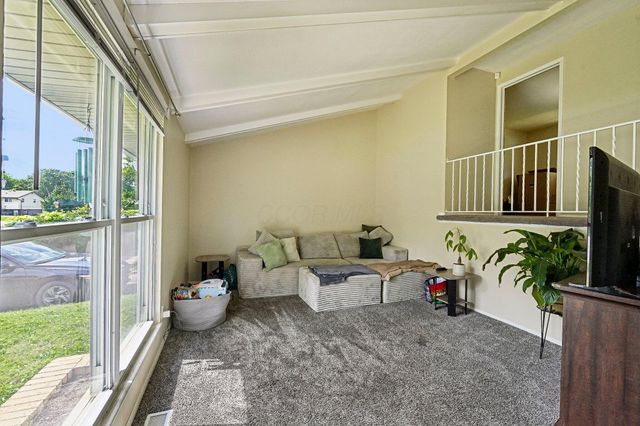 3206 Penfield Road, Columbus, OH 43227