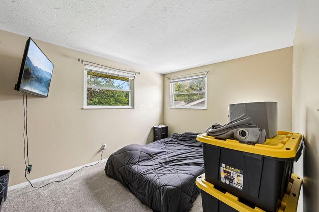 3206 Penfield Road, Columbus, OH 43227