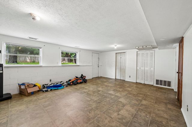 3206 Penfield Road, Columbus, OH 43227