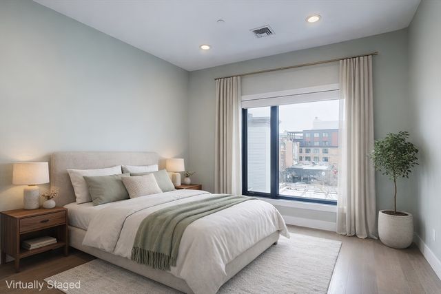 39 A St 22, Boston, MA 02127