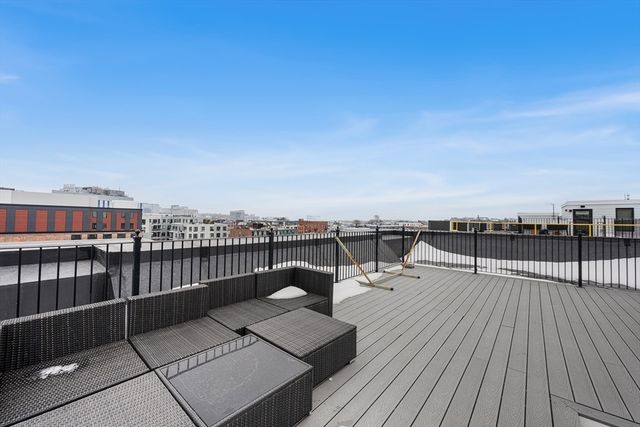 39 A St 22, Boston, MA 02127