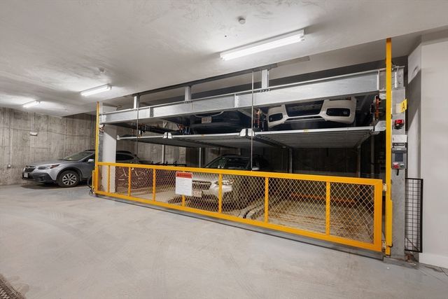 39 A St 22, Boston, MA 02127