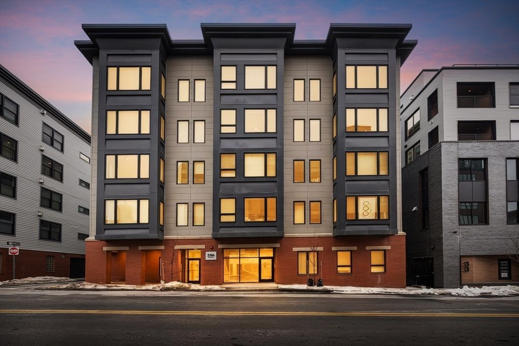 39 A St 22, Boston, MA 02127